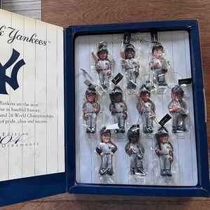 NY YANKEES LIMITED EDTION MINATURE ORNAMENTS 2004 BRAND NEW IN BOX